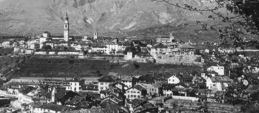 Panorama di Belluno - Borgo Piave (Collezione Franco Sirena, Burloni)