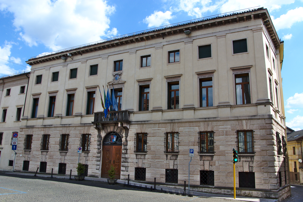 Palazzo Piloni, Belluno