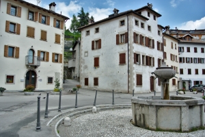 la piazzetta di San Lucano
